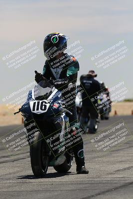 media/Jun-05-2022-WERA (Sun) [[64b01df28d]]/Race 3 C Superbike Expert Novice/